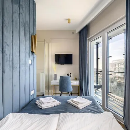 Family & Business Apartments Bliska Wola No1 - Delux 2 Bedroom With Spectacular Huge 22 M2 Terrace, Parking, Central Warsaw! Apartmán Varšava
