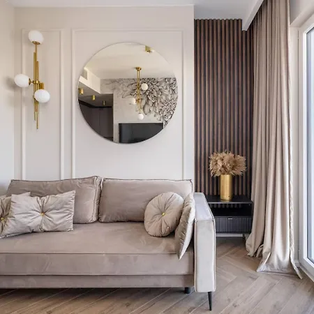 Family & Business Apartments Bliska Wola No1 - Delux 2 Bedroom With Spectacular Huge 22 M2 Terrace, Parking, Central Warsaw!
